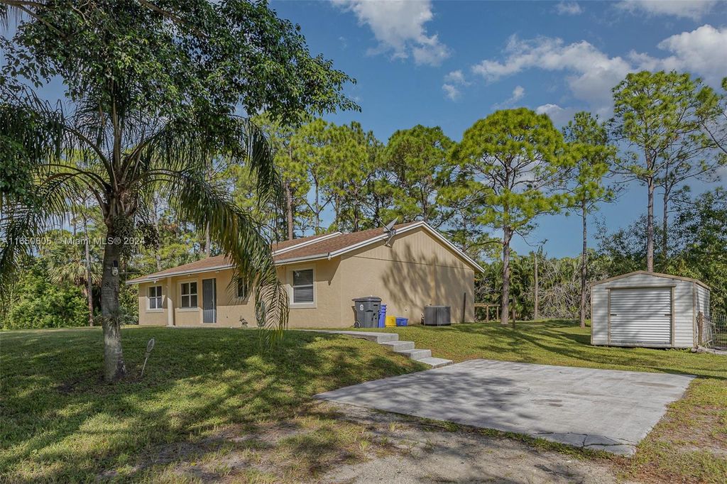 Photo of 17185 84th Ct North, Loxahatchee, FL 33470 (MLS # A11650605)