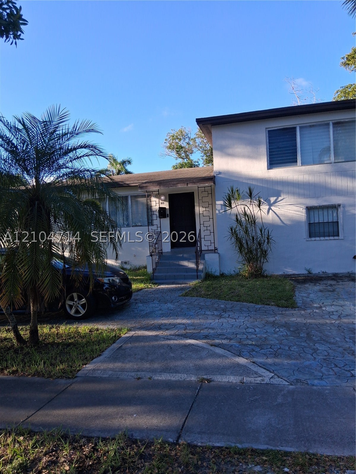 195 NE 123rd St, North Miami FL 33161