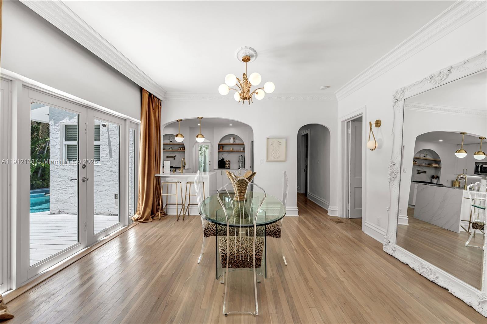 HOLLYWOOD - Residential