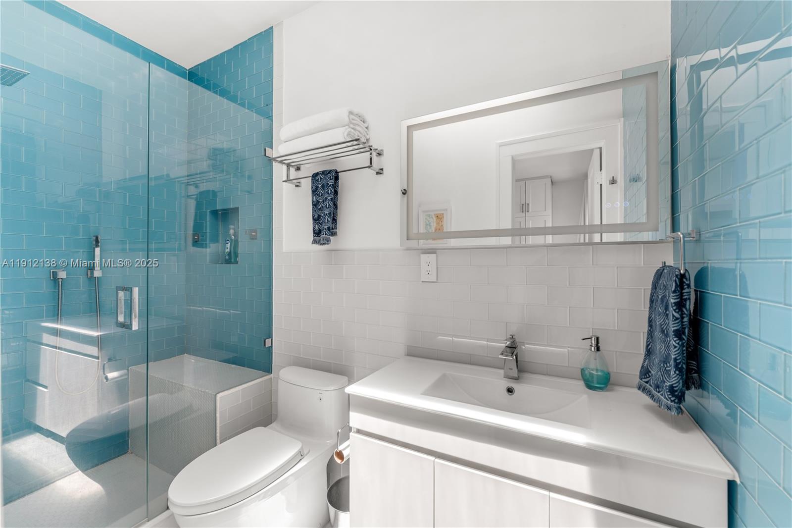 HOLLYWOOD - Residential