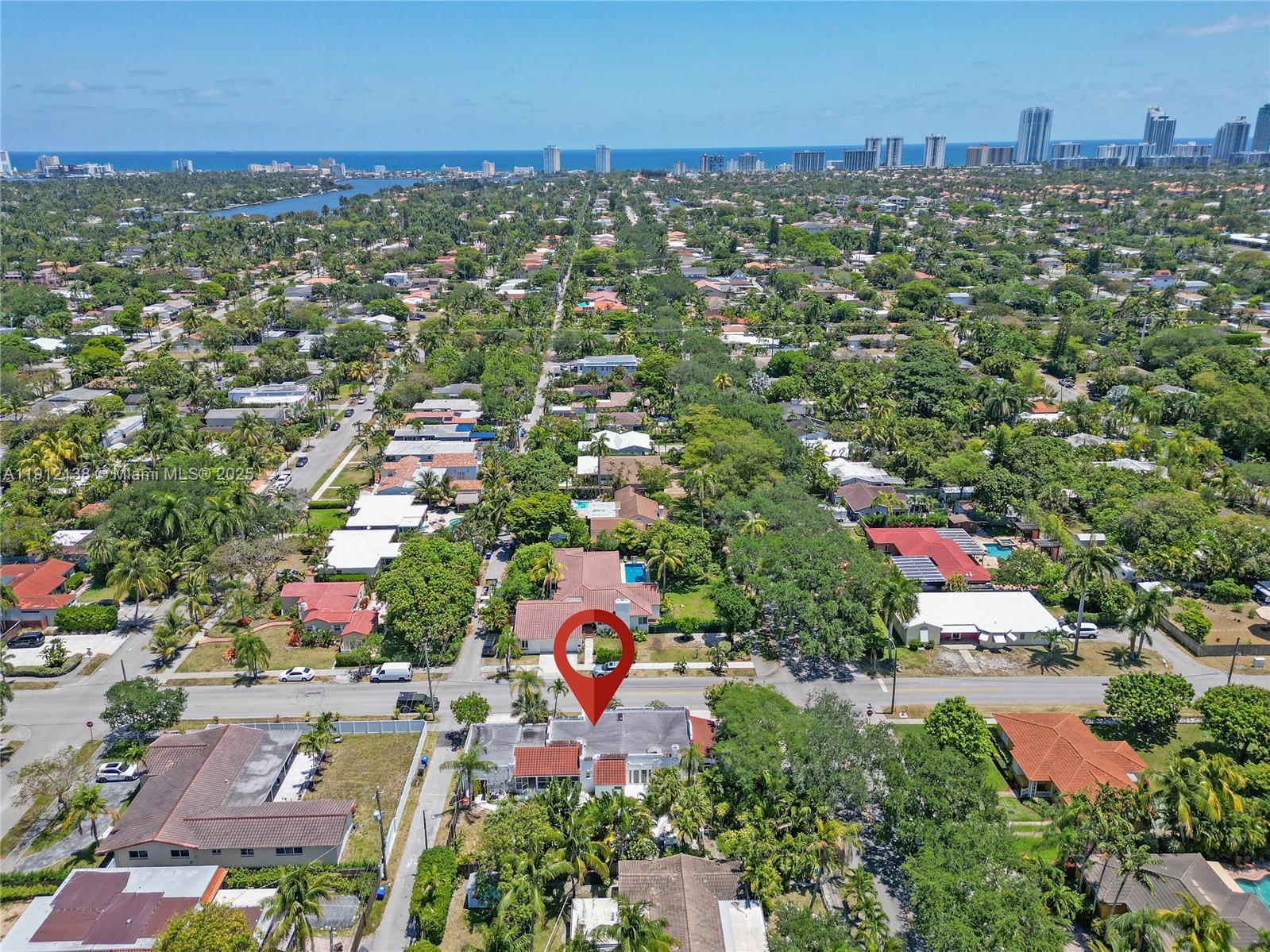 HOLLYWOOD - Residential