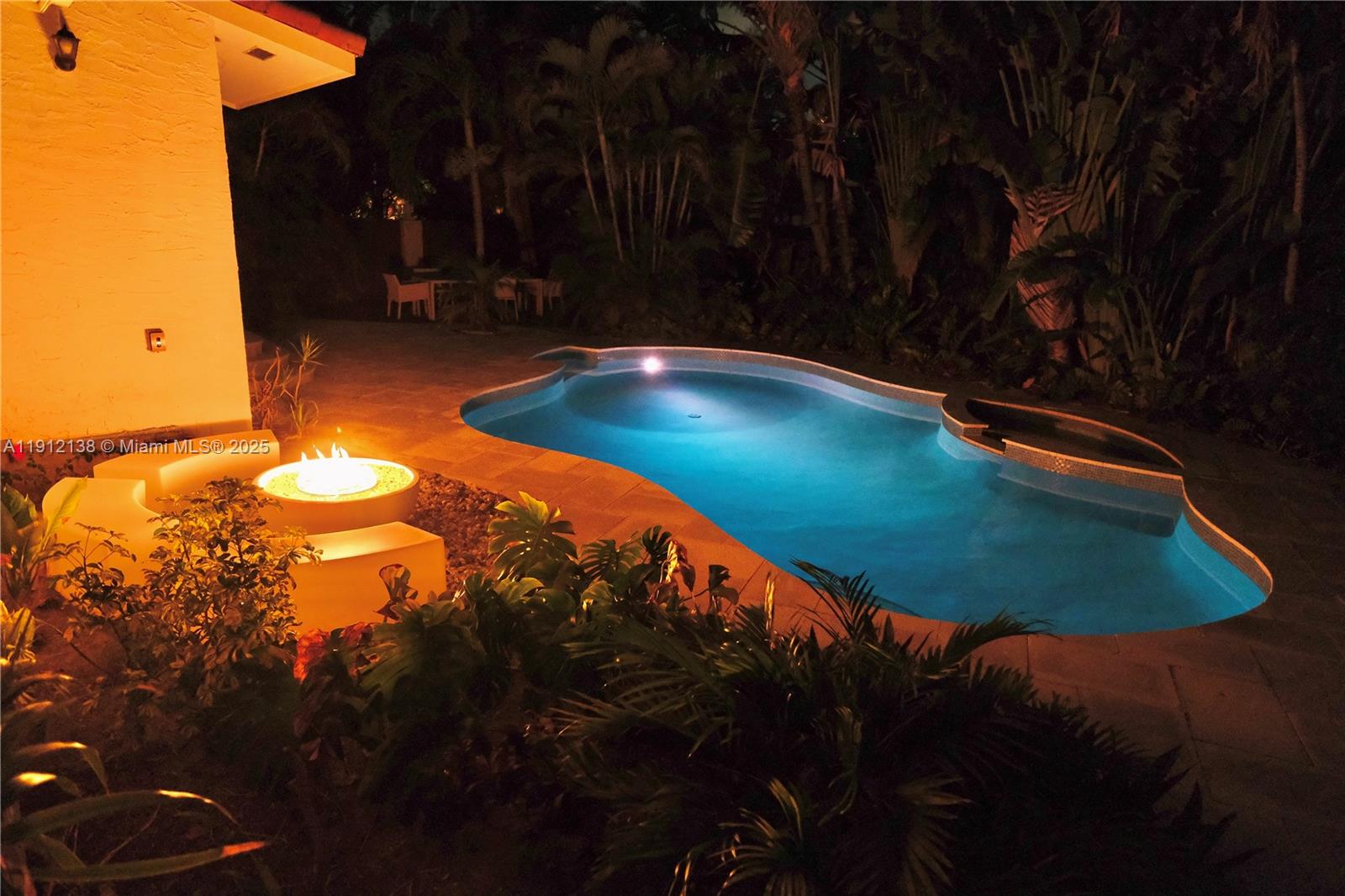 HOLLYWOOD - Residential