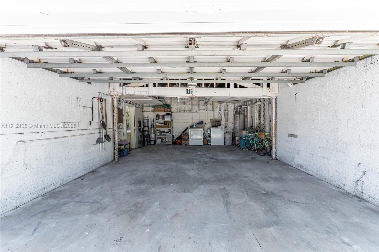 HOLLYWOOD - Residential