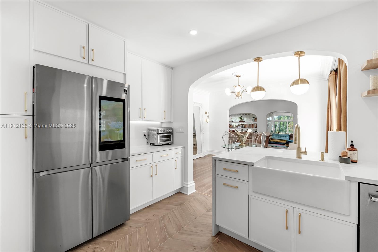 HOLLYWOOD - Residential