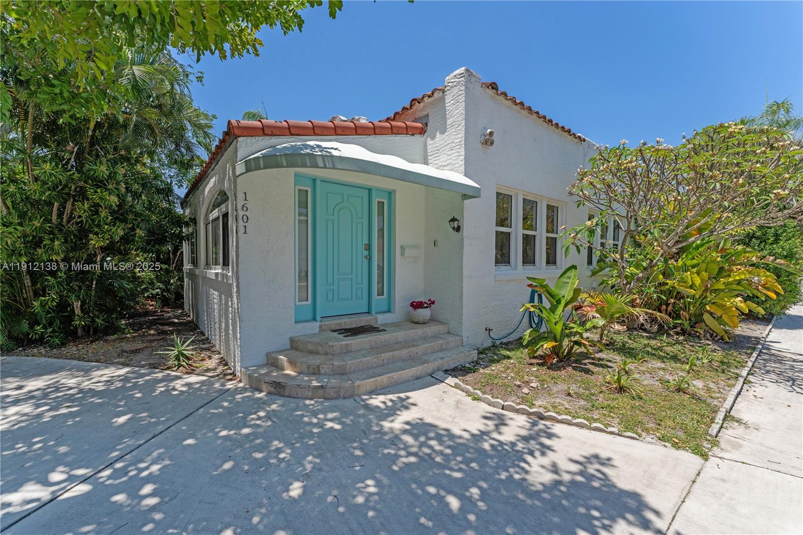 HOLLYWOOD - Residential