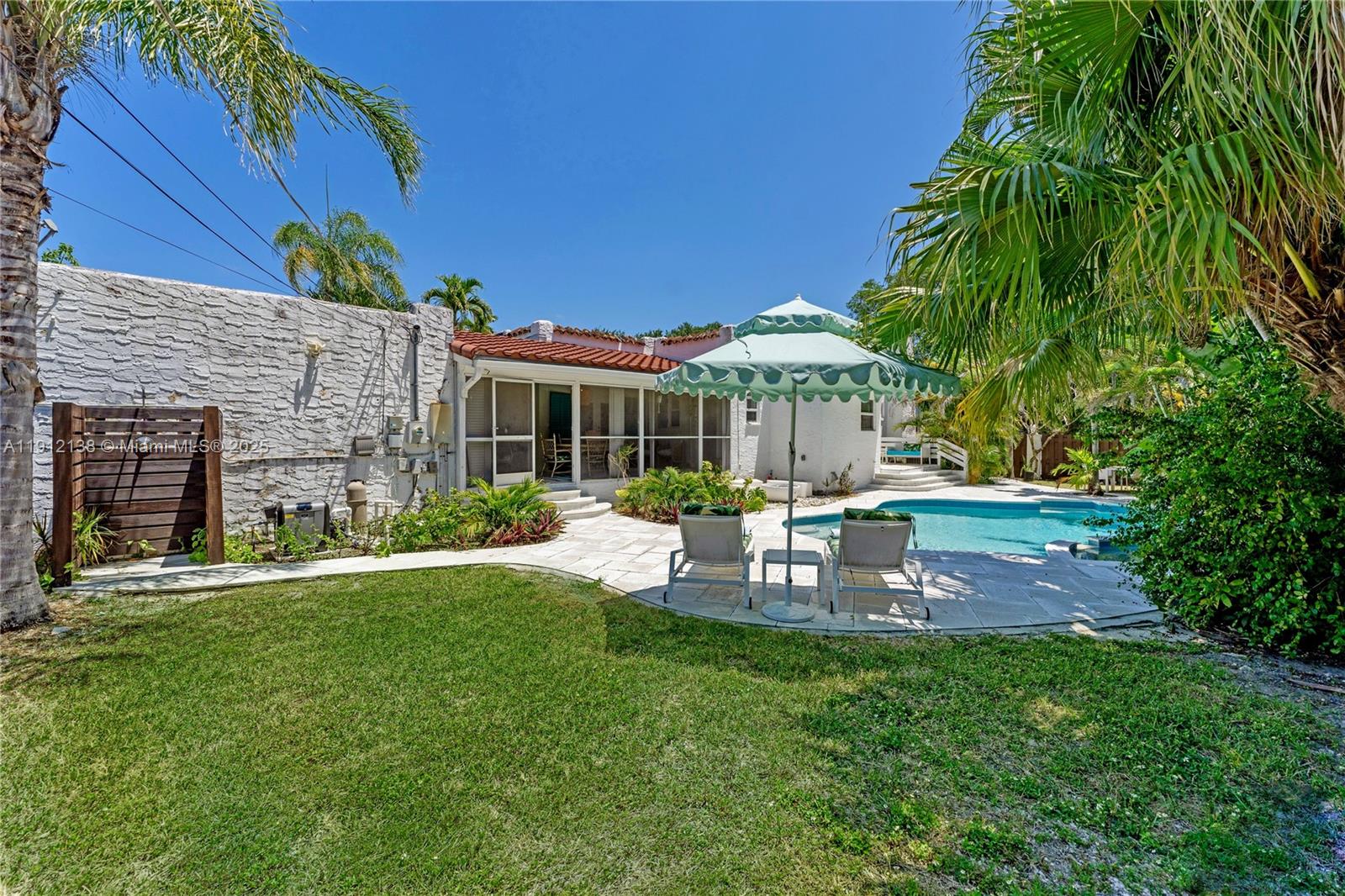 HOLLYWOOD - Residential