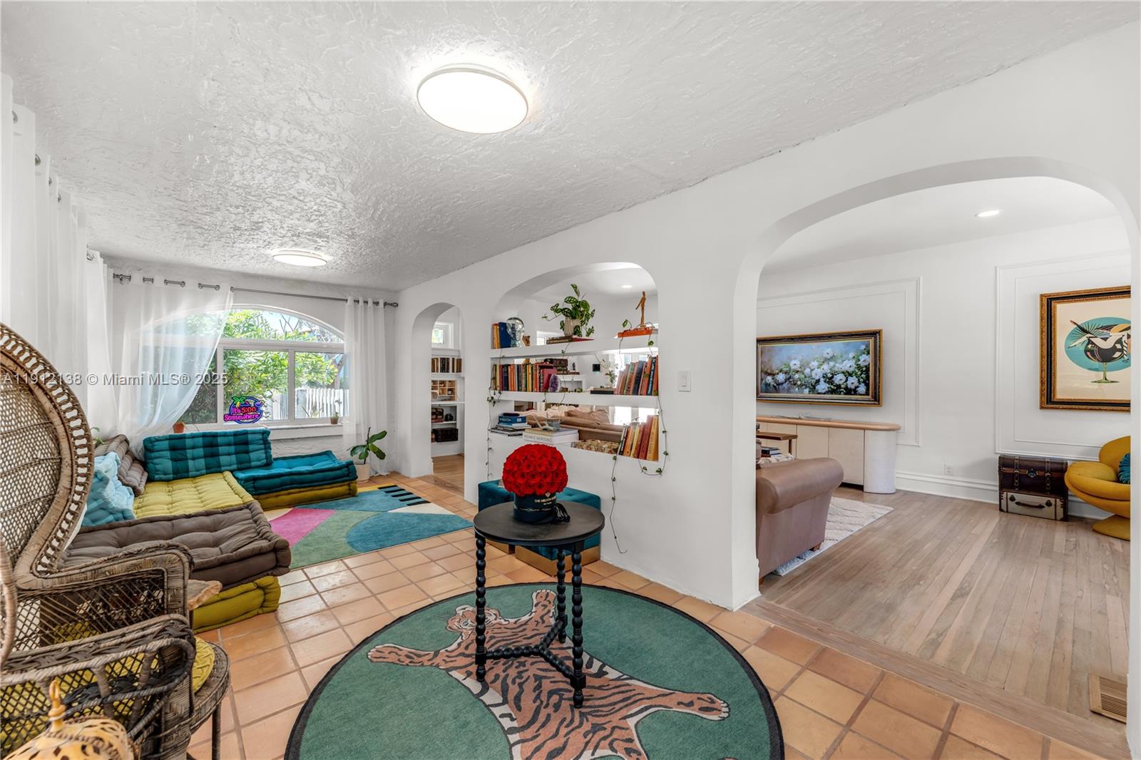 HOLLYWOOD - Residential