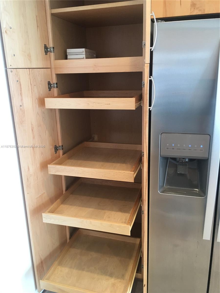 BRICKELL BAY TOWER CONDO - Residential Lease