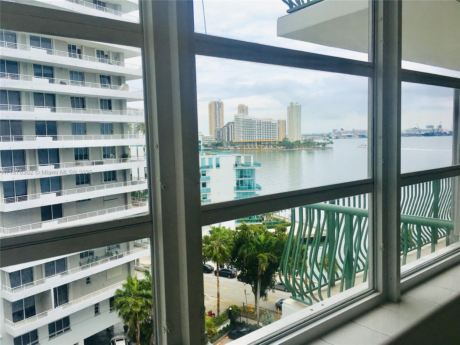 BRICKELL BAY TOWER CONDO - Residential Lease