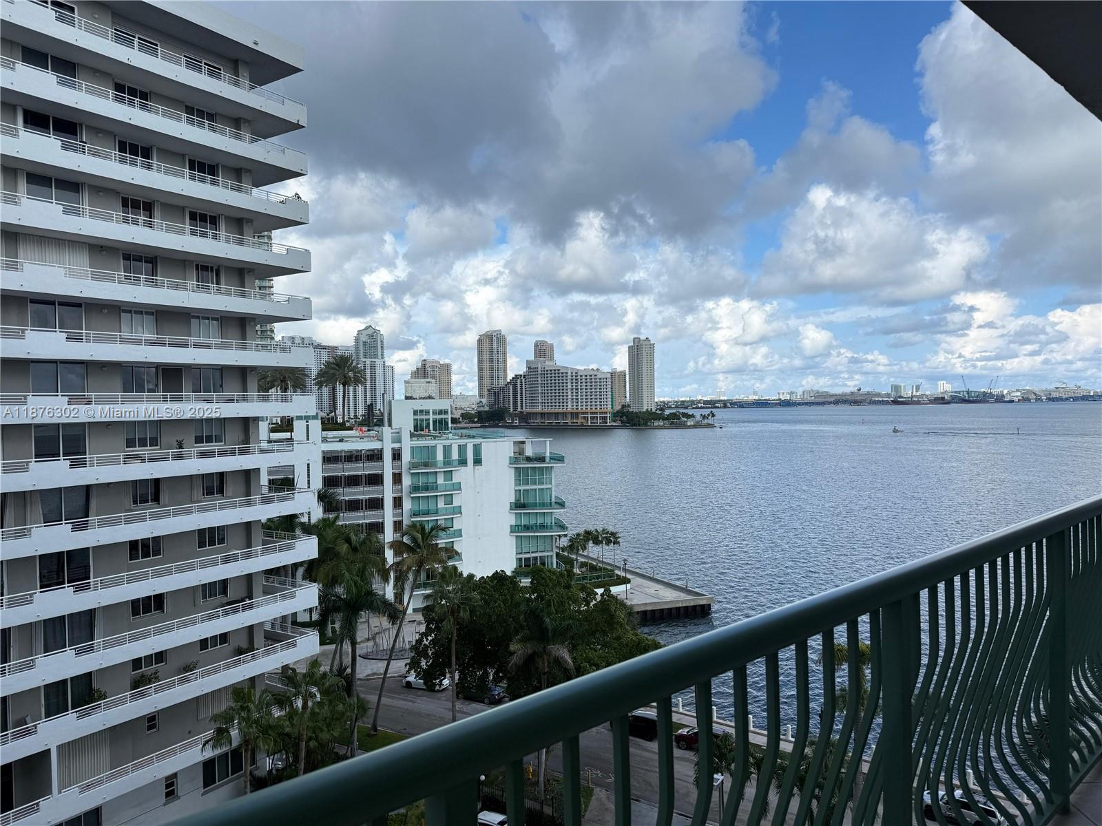 BRICKELL BAY TOWER CONDO - Residential Lease