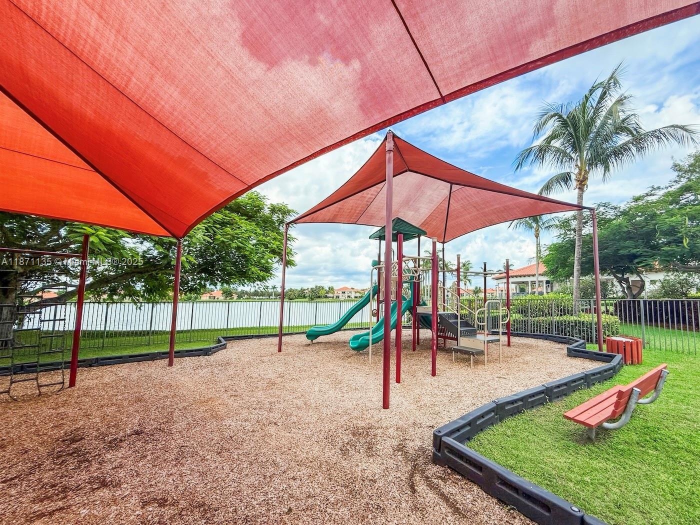 CUTLER CAY - Residential