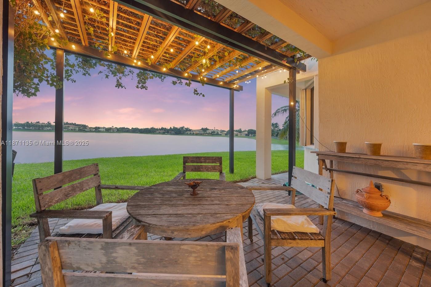 CUTLER CAY - Residential