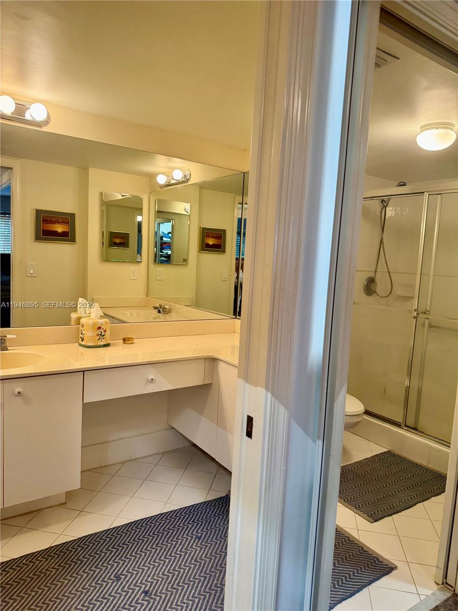 SOUTHAMPTON CONDOMINIUM H - Residential