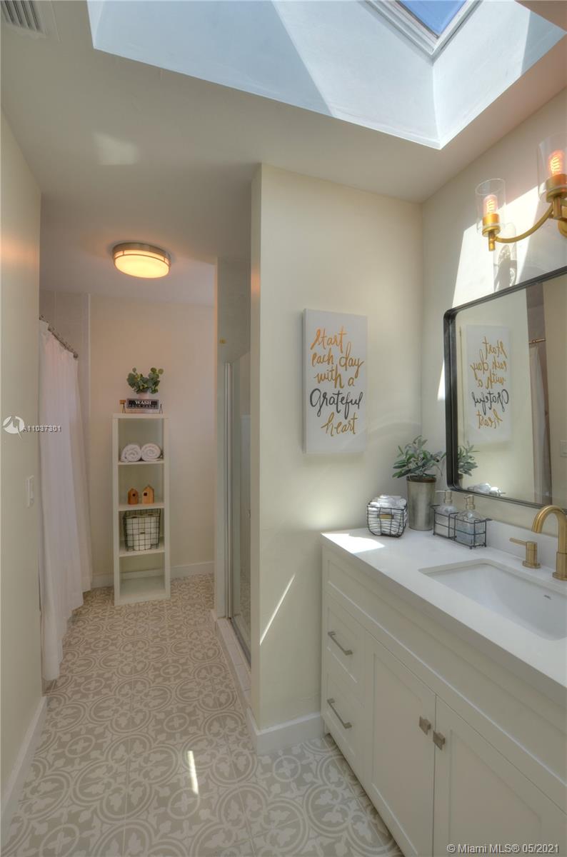 MONACO ESTATES AT KENDALL - Residential