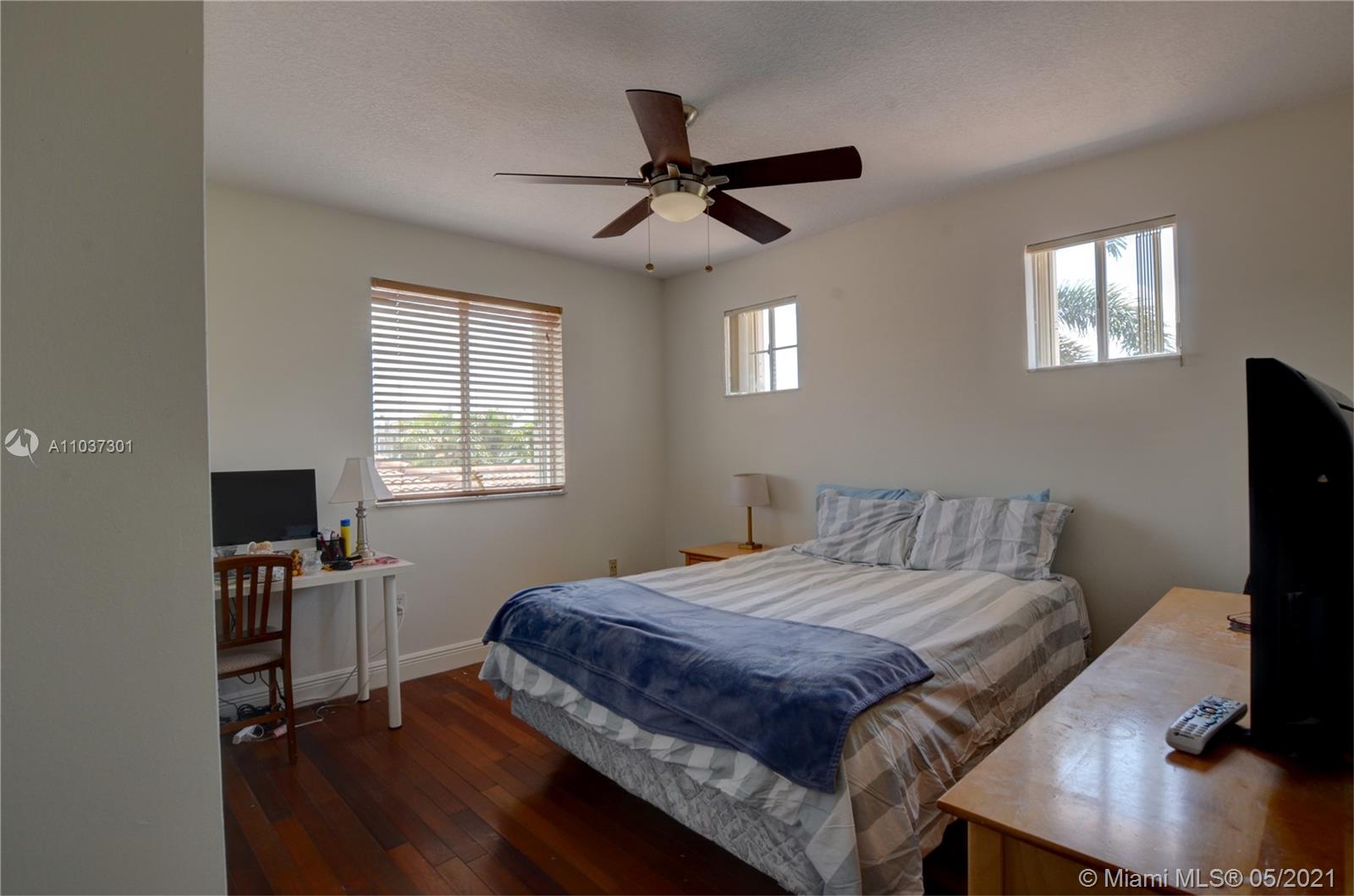 MONACO ESTATES AT KENDALL - Residential