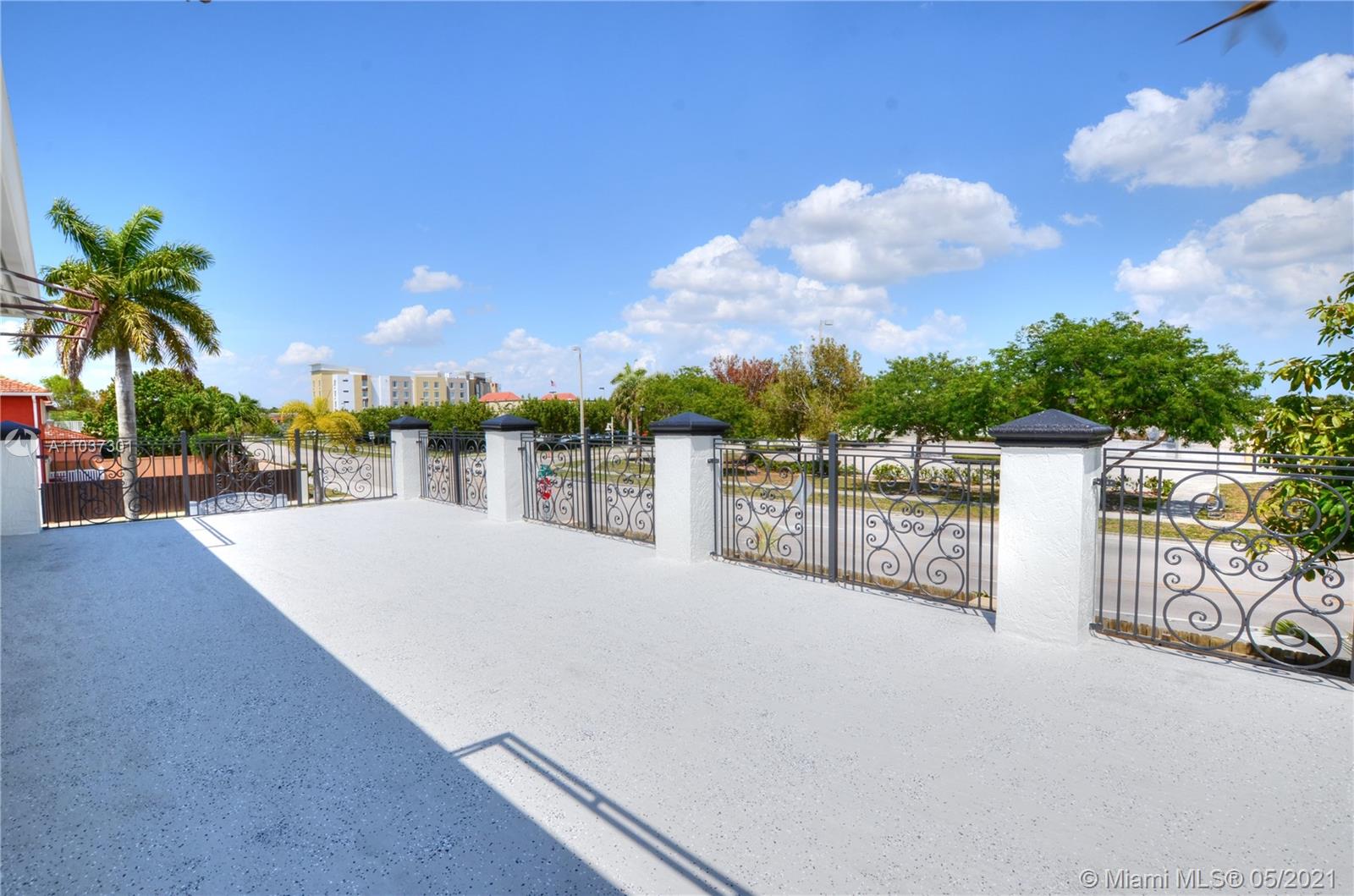 MONACO ESTATES AT KENDALL - Residential