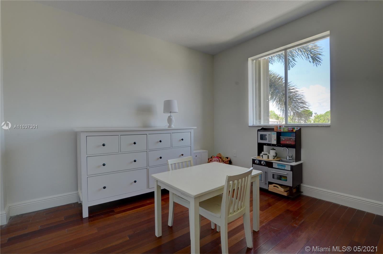 MONACO ESTATES AT KENDALL - Residential