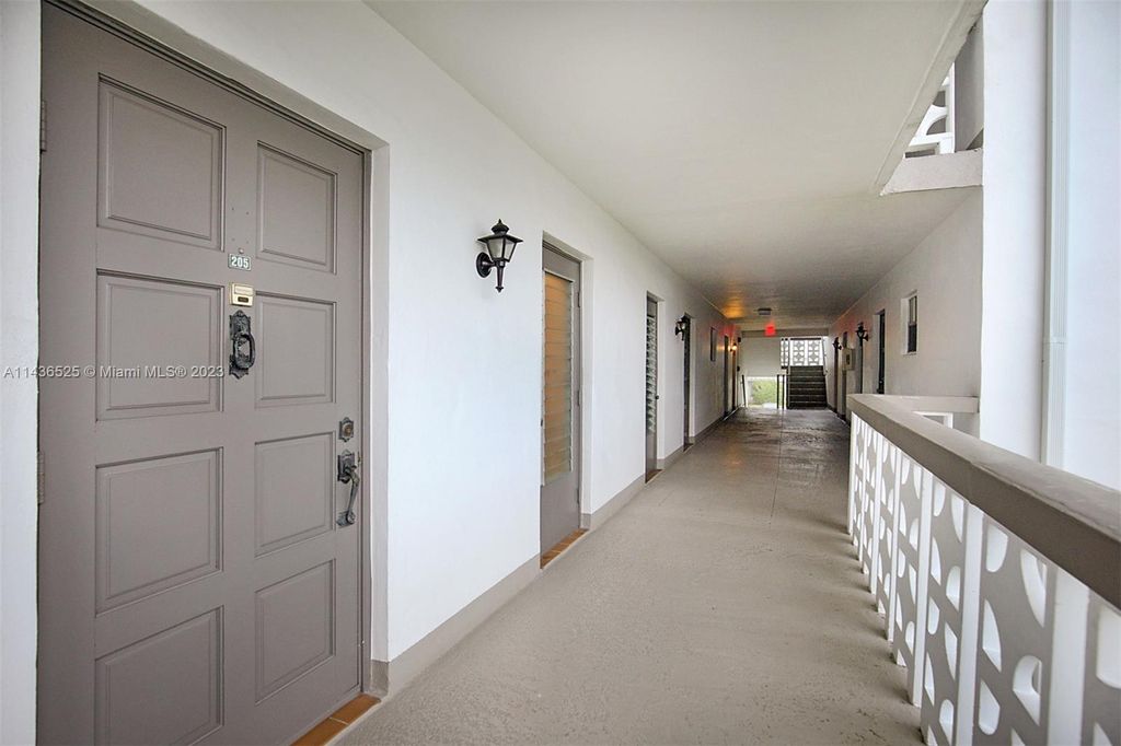 Photo of 1201 Hillcrest Ct #205, Hollywood, FL 33021 (MLS # A11436525)