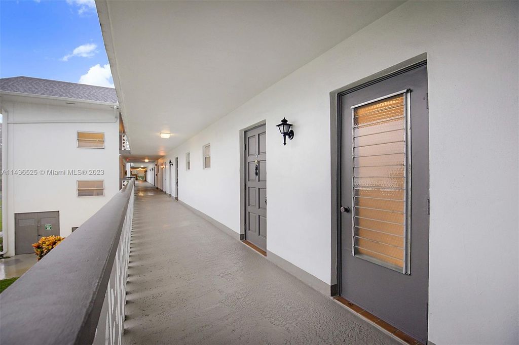 Photo of 1201 Hillcrest Ct #205, Hollywood, FL 33021 (MLS # A11436525)