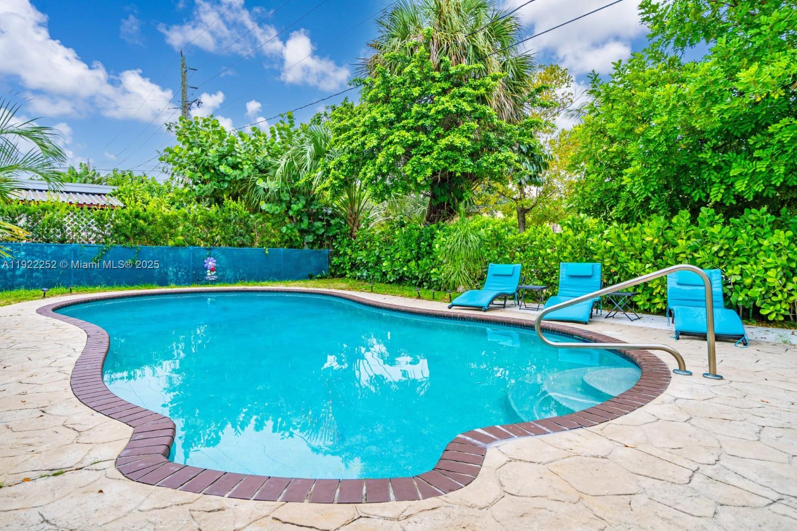 LYONS PARK - Residential