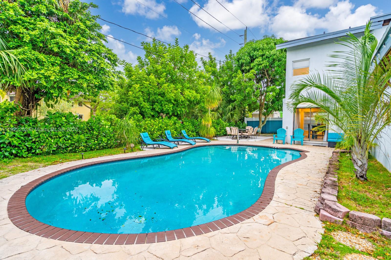 LYONS PARK - Residential