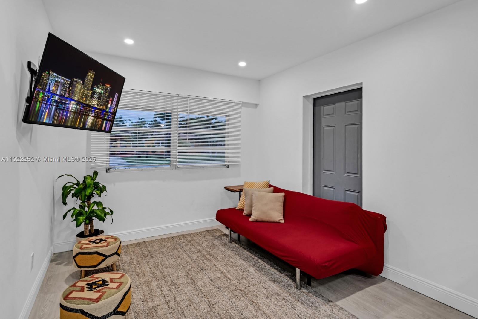 LYONS PARK - Residential