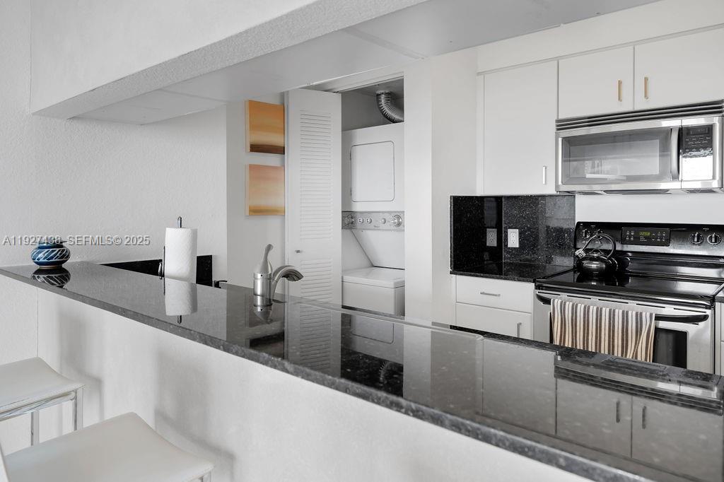 BAYVIEW CONDO AT NORTH BA - Residential