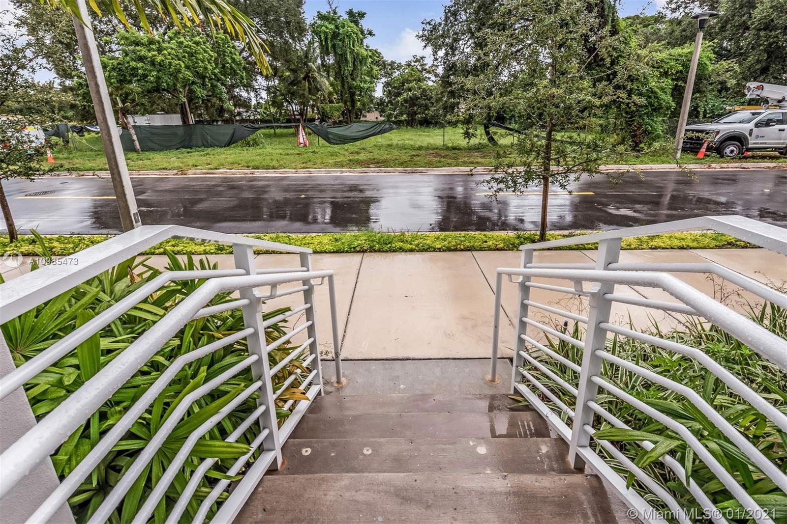 WESTSIDE AVENTURA - Residential Lease