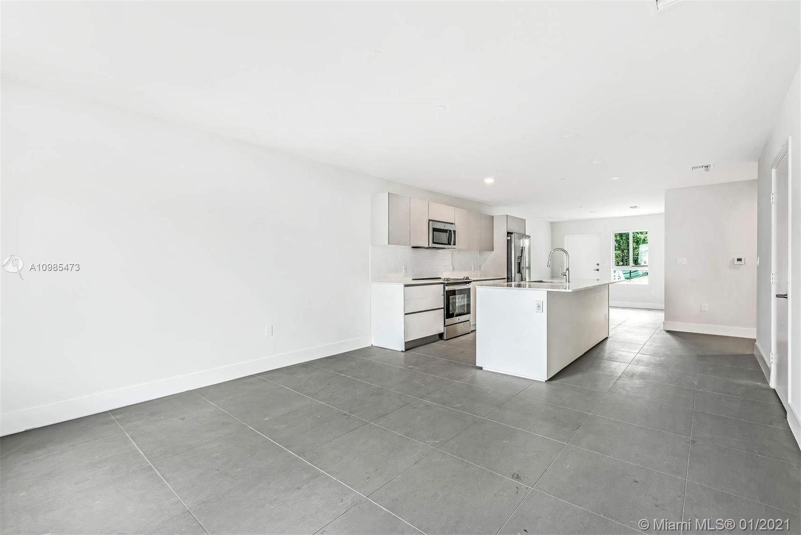 WESTSIDE AVENTURA - Residential Lease