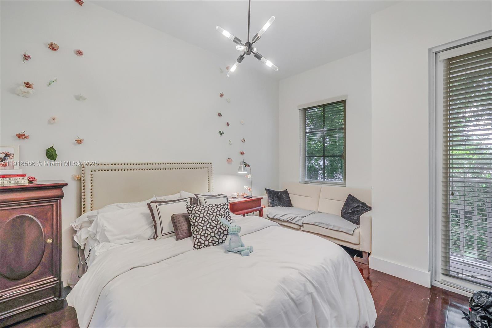 CORAL GABLES BILTMORE SEC - Residential