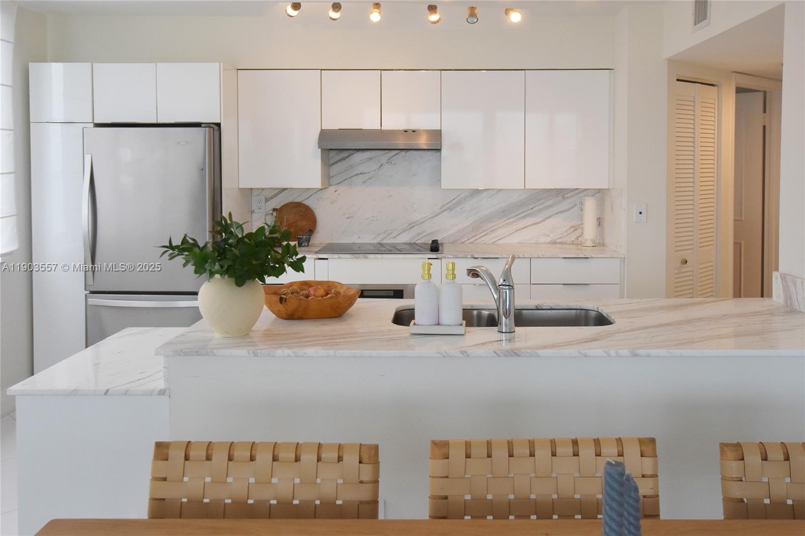 BRICKELL KEY II CONDO - Residential Lease