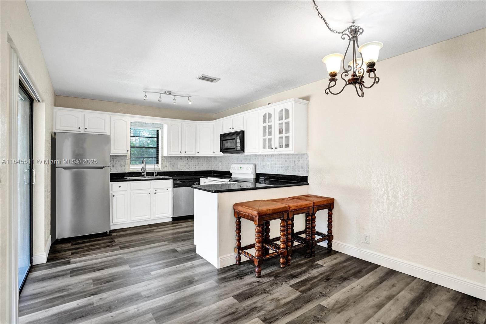 2560 NW 99th Ave