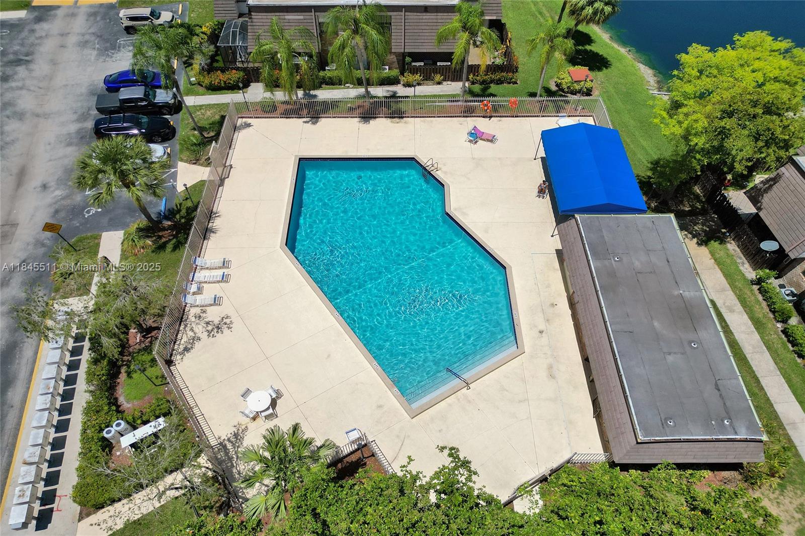 PARKSIDE - Residential