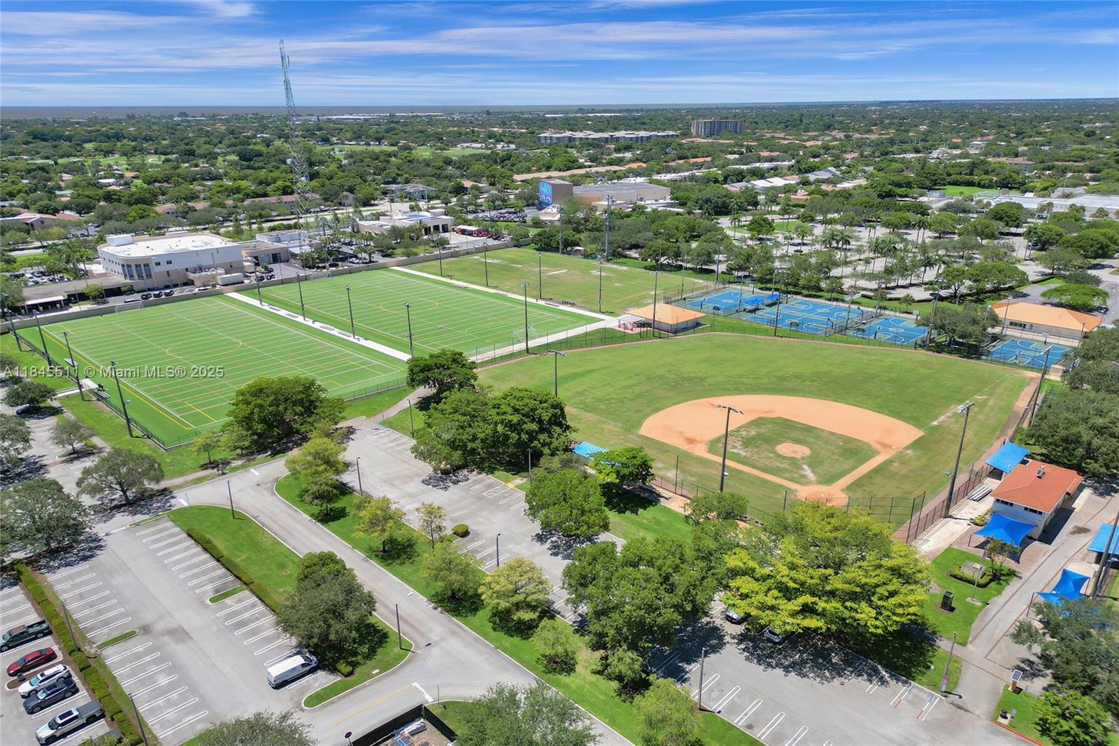 PARKSIDE - Residential