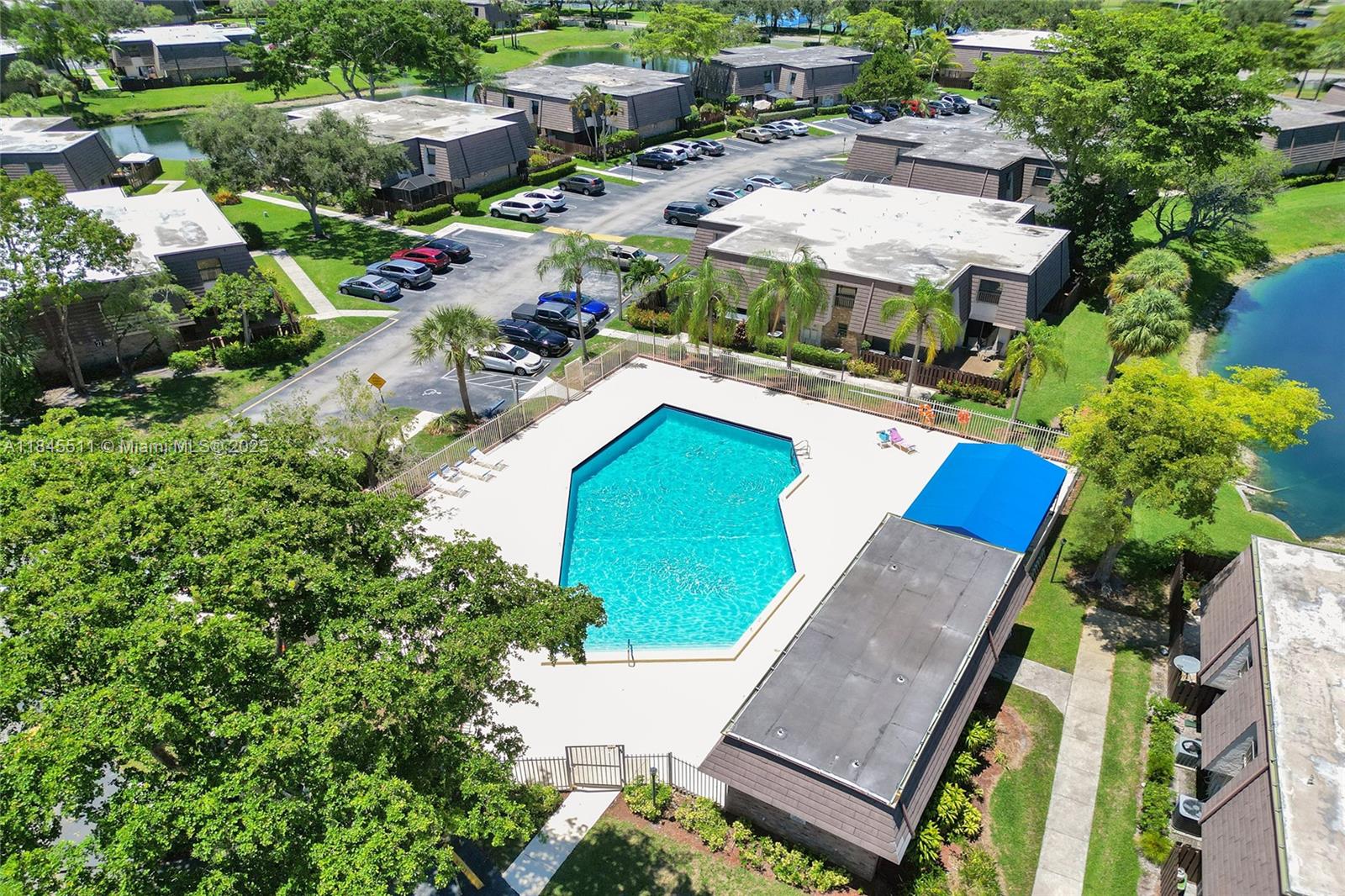 PARKSIDE - Residential