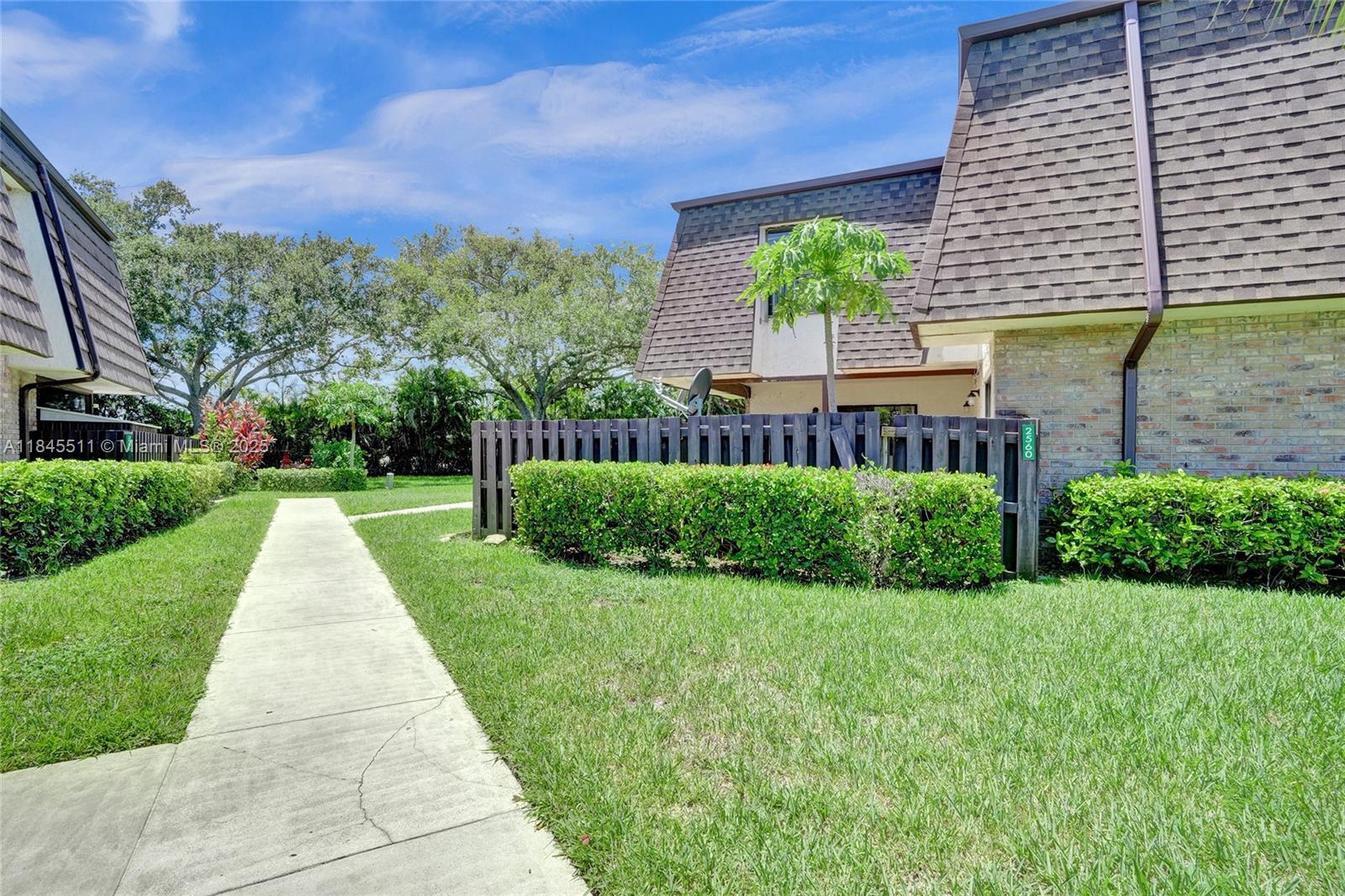 PARKSIDE - Residential