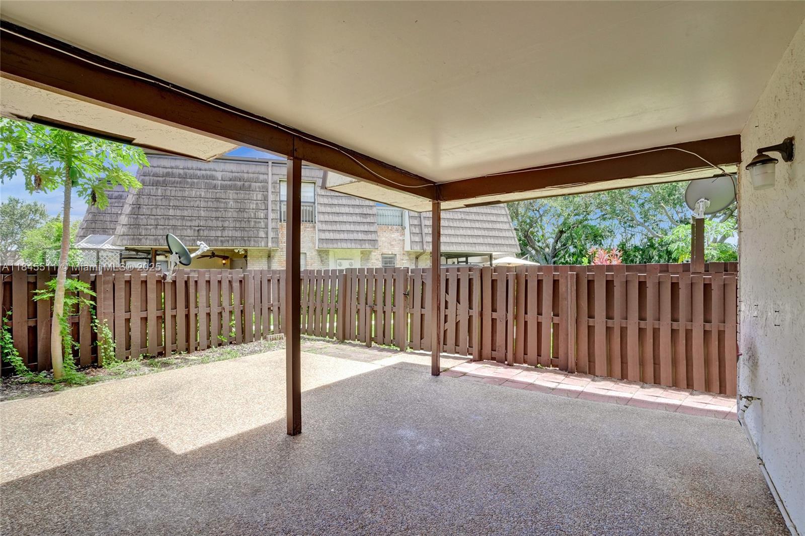 PARKSIDE - Residential