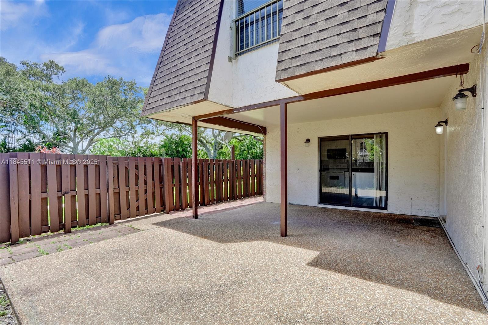 PARKSIDE - Residential