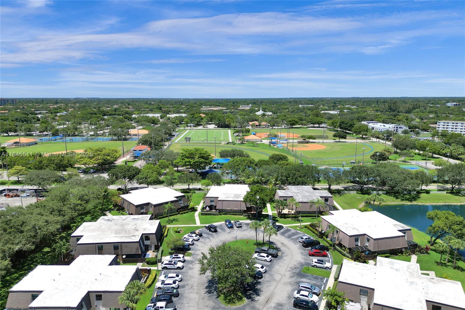 PARKSIDE - Residential