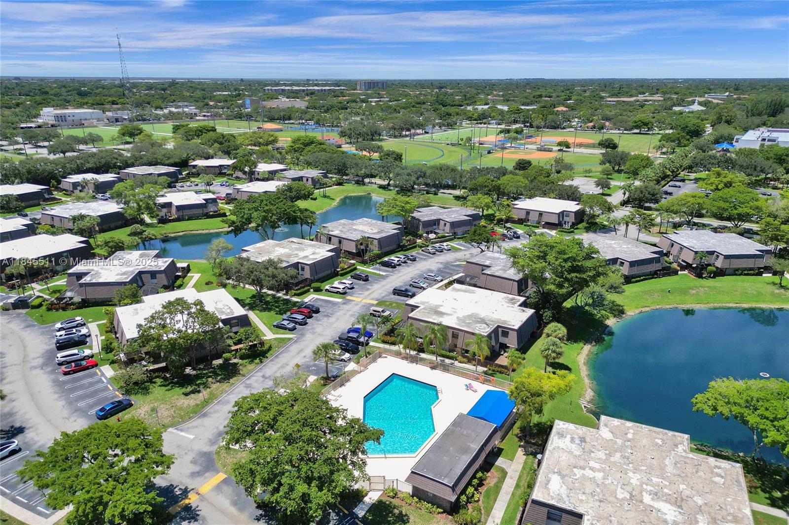 PARKSIDE - Residential