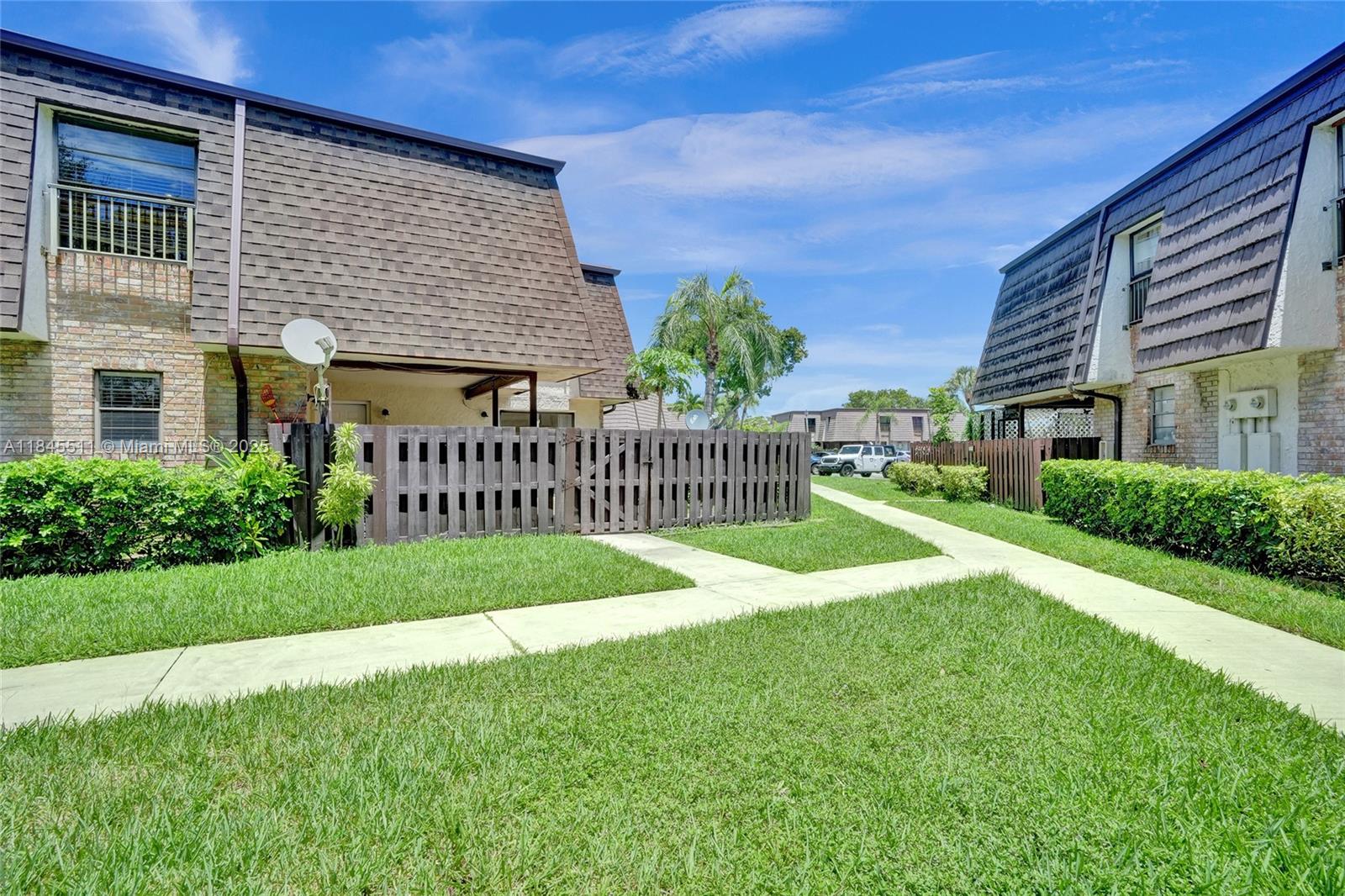 PARKSIDE - Residential