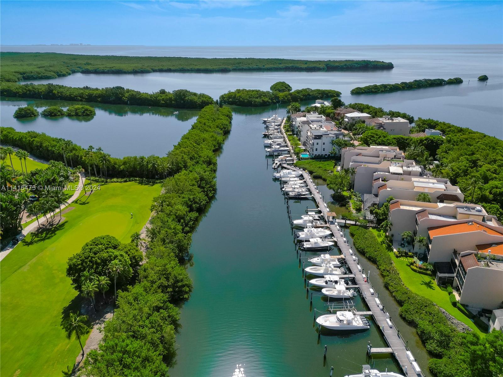 ROYAL HARBOUR YACHT CLUB - Residential