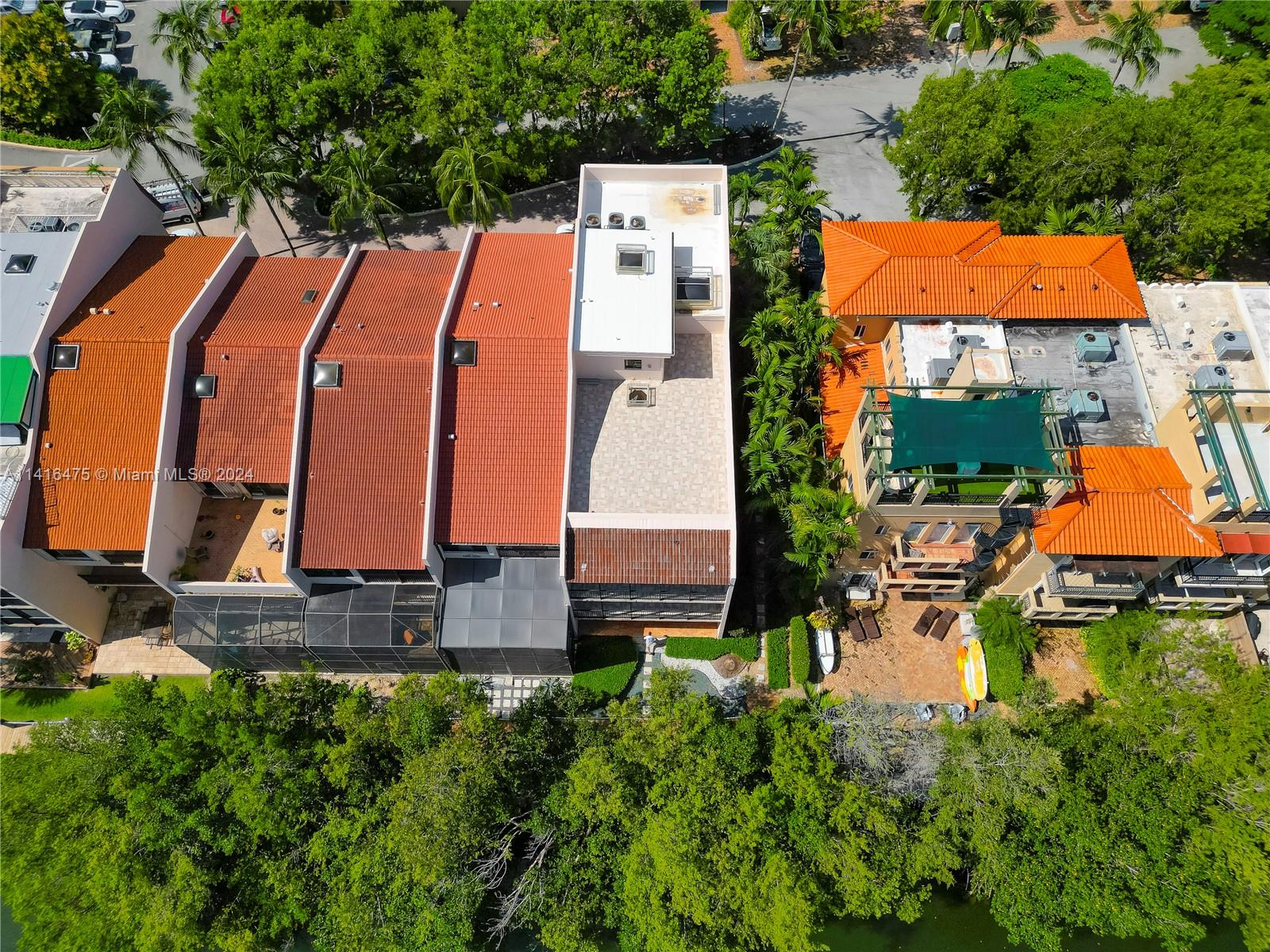 ROYAL HARBOUR YACHT CLUB - Residential