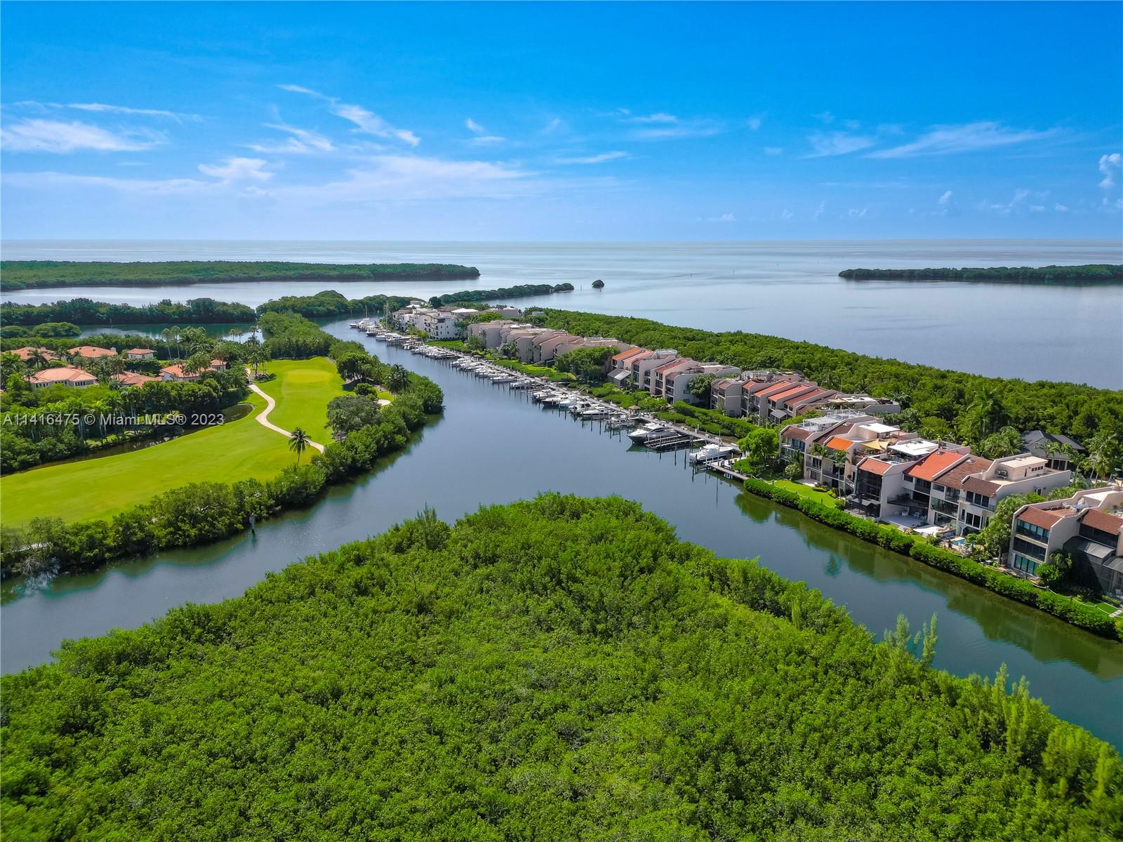 ROYAL HARBOUR YACHT CLUB - Residential