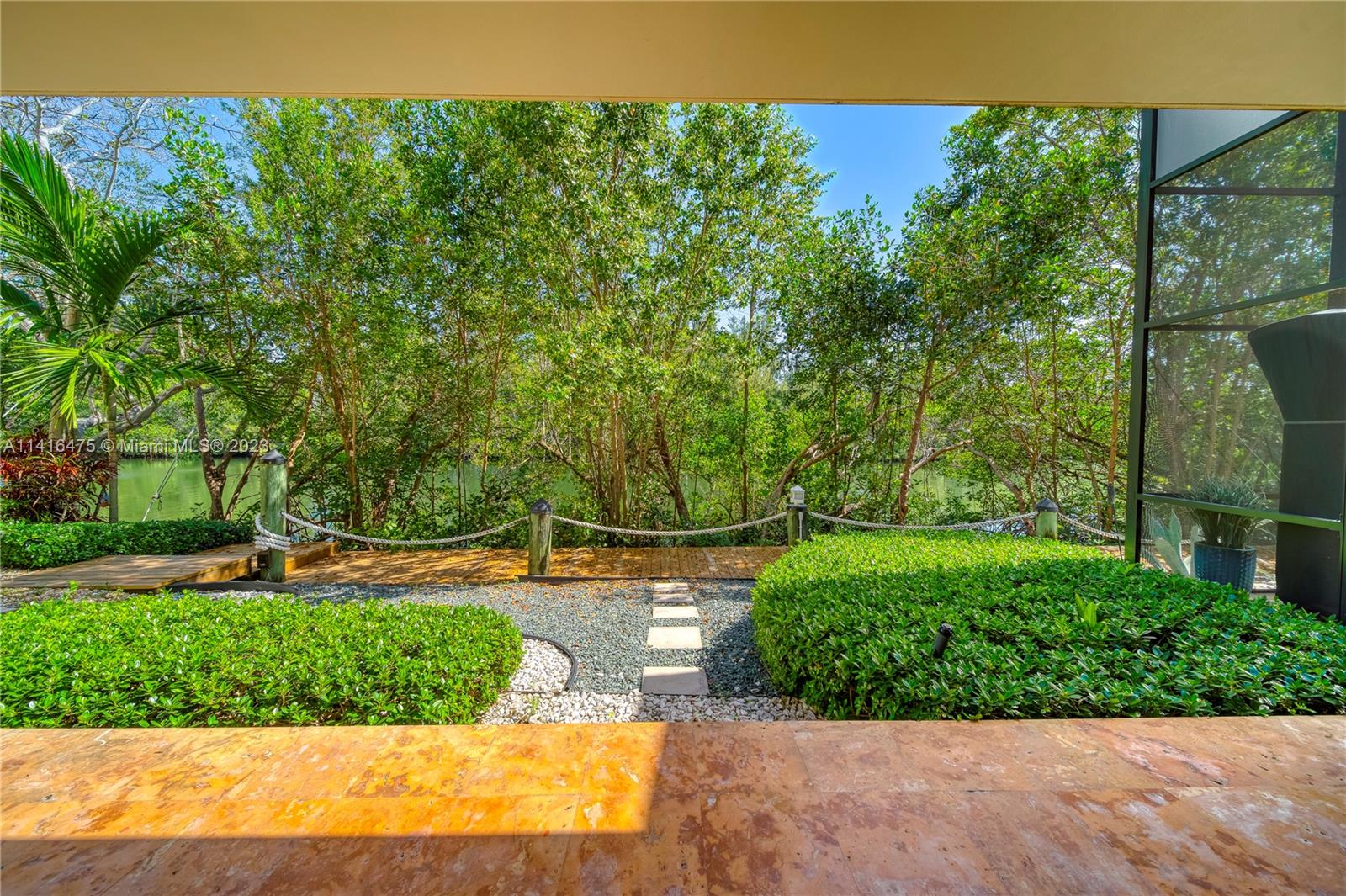 ROYAL HARBOUR YACHT CLUB - Residential