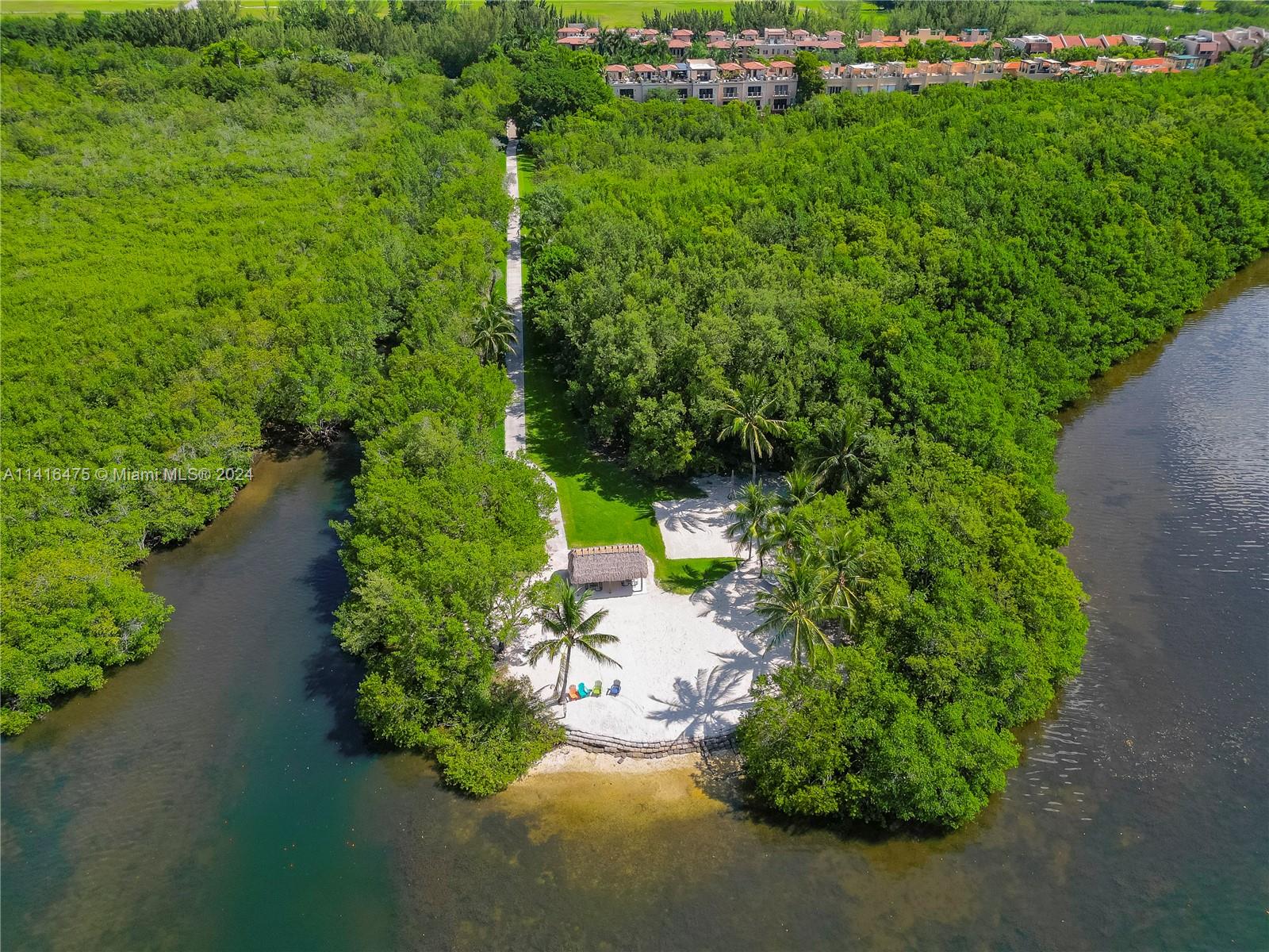 ROYAL HARBOUR YACHT CLUB - Residential