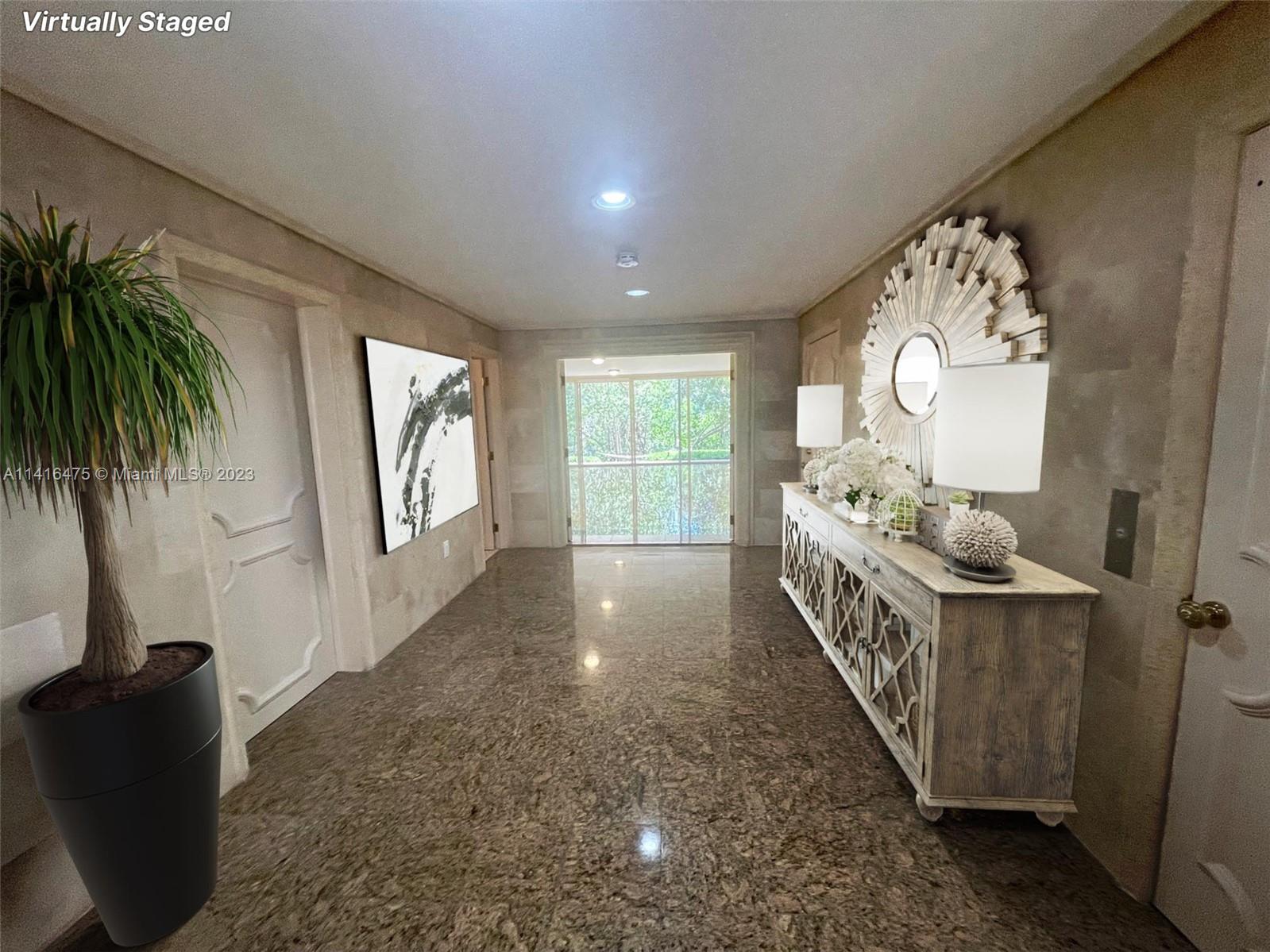 ROYAL HARBOUR YACHT CLUB - Residential