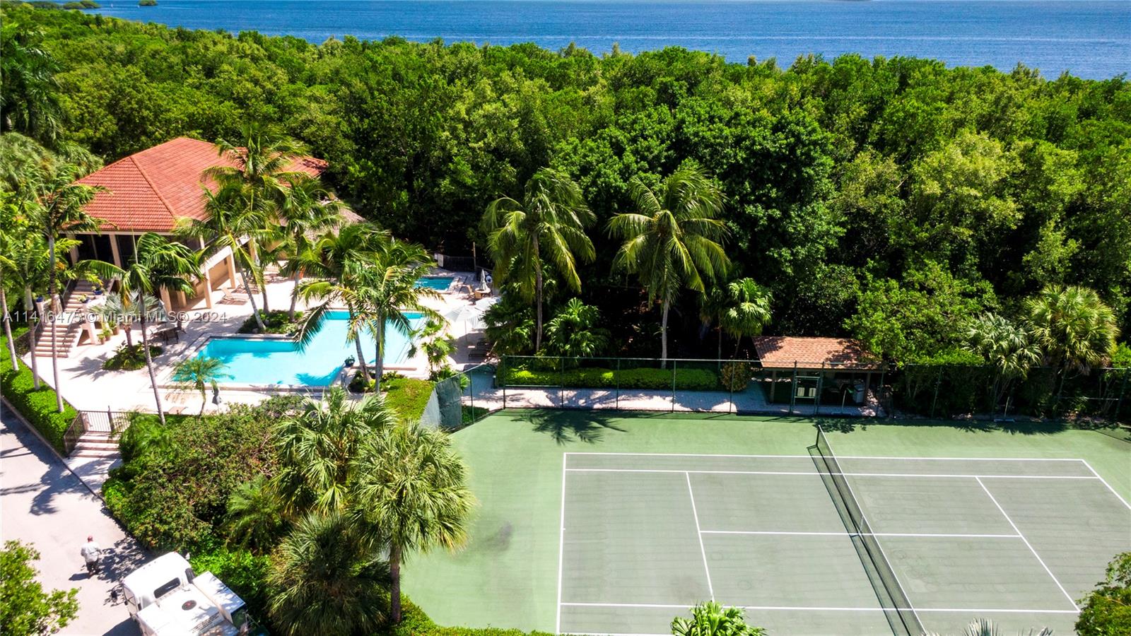 ROYAL HARBOUR YACHT CLUB - Residential