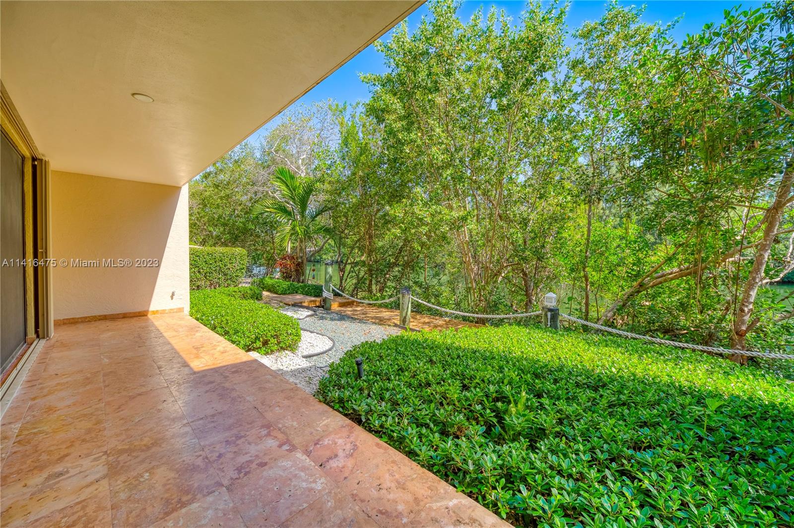 ROYAL HARBOUR YACHT CLUB - Residential