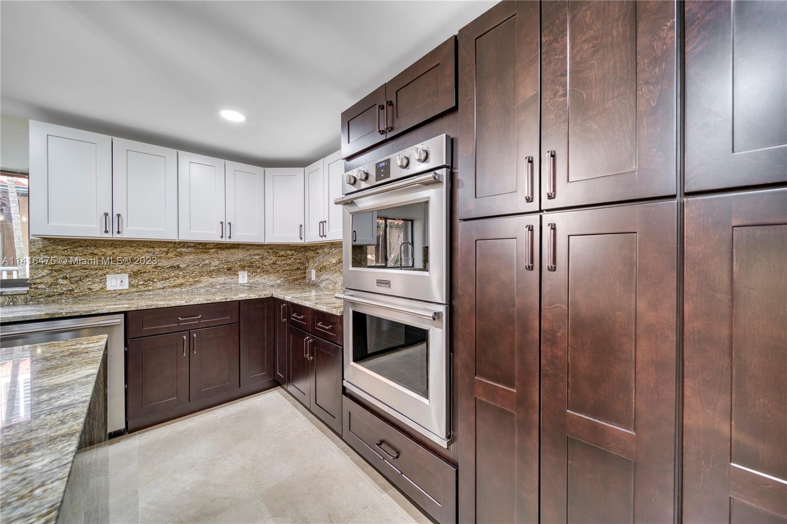 ROYAL HARBOUR YACHT CLUB - Residential